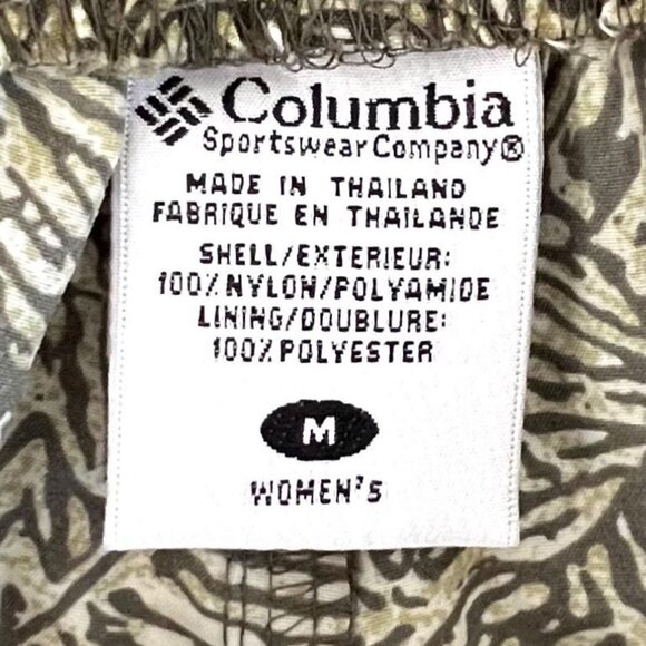 Columbia Women's Nylon Polyester Blend Elastic Waist Shorts w/ Belt Size M EUC! - Picture 3 of 12